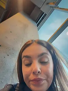 Alirawrz live webcam