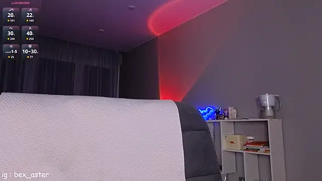 RebeccaAster webcam
