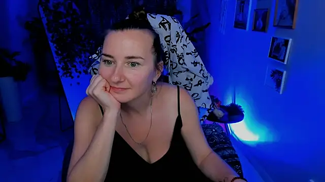 Golden_Dragon live cam on StripChat