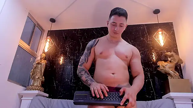 Zack_Miller24 live cam on StripChat
