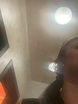 Flossy_Vettie live cam on StripChat