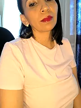 Mrsvictoriaaa live cam on StripChat