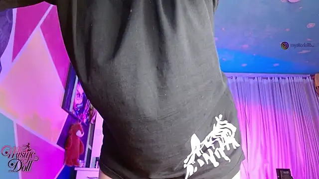 Mysticdooll69 webcam