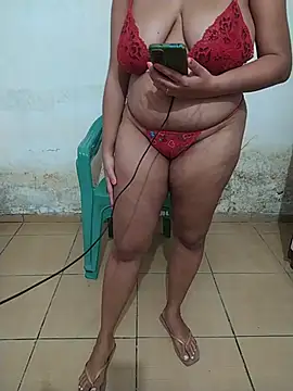 Syila10 live cam on StripChat