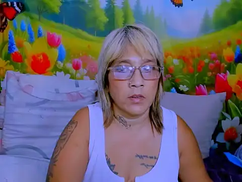 indianroxy live cam on StripChat