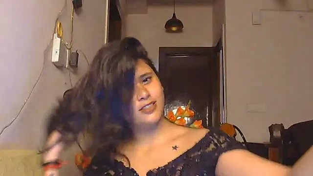 Naira_fit live cam on StripChat
