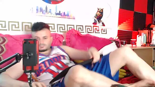 Hugec0ck007 live cam on StripChat
