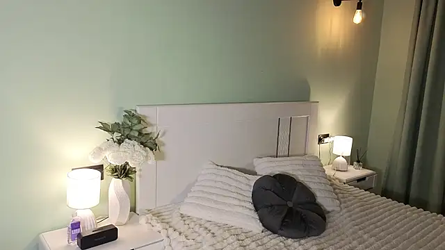 DianaaLight live cam on StripChat