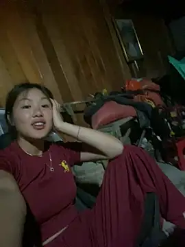 hoa_mai live cam on StripChat