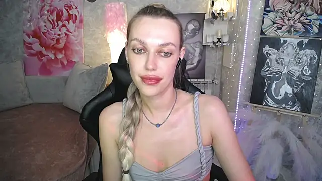 NickyAdamidi live cam on StripChat