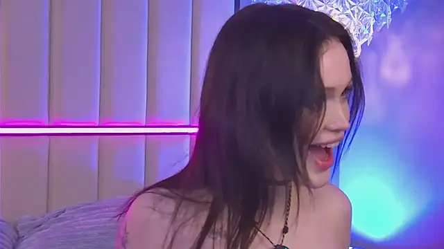 remy_larson - Remy_Larson's free webcam - UK Sex Cams