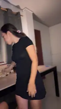 valery_and_Dani_ webcam