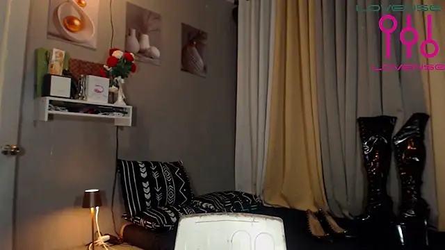 lexi_thunderfuck - Lexi_ThunderFuck's free webcam - UK Sex Cams