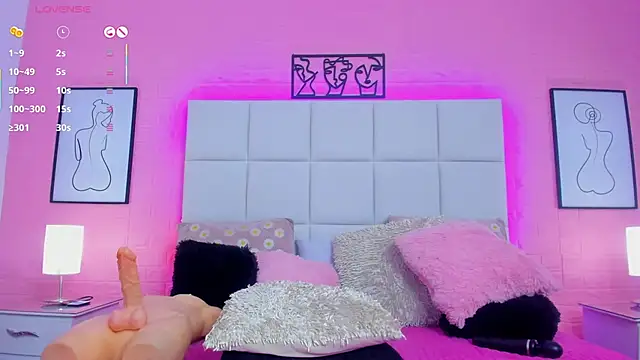 charlotte_kisss