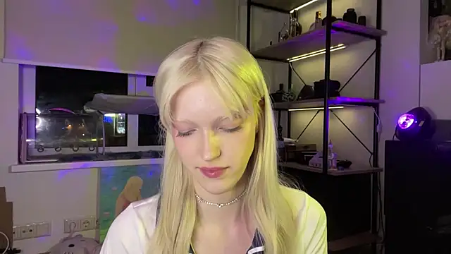 ShoshanaNogueras webcam