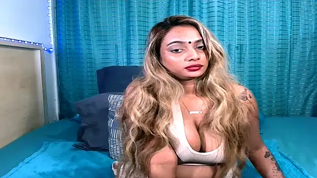 sexyindianchic live cam on StripChat