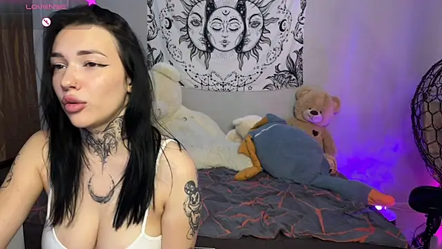 Laura_Key live cam on StripChat