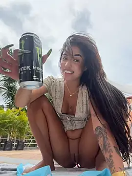mystiquexxx (F young) - BEAT MY CLIT WITH DOMI!