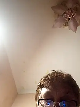Katherine735 live cam on StripChat
