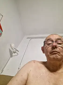 Marlon92700 live cam on StripChat