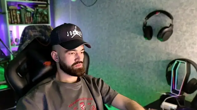 _Serious_Man webcam