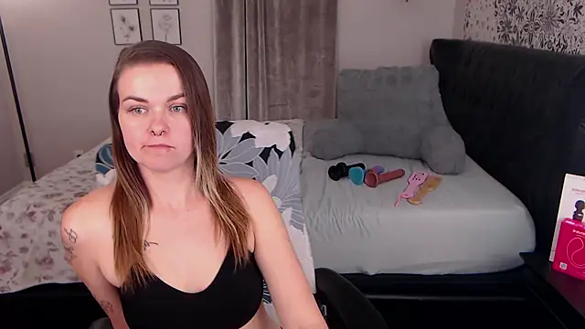 DaisieMaeXO webcam
