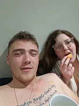 BIG-WHITE-DICK-2001 webcam
