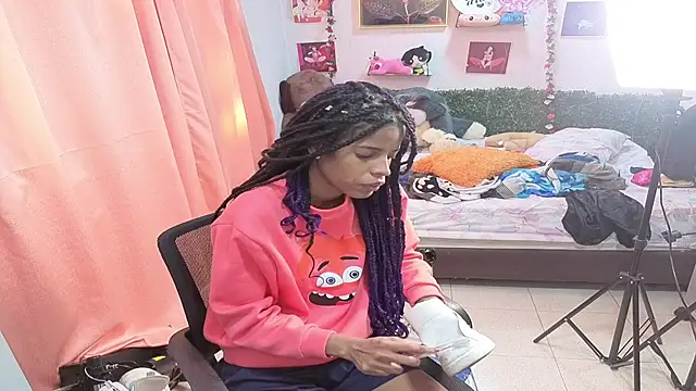 thianahorny webcam