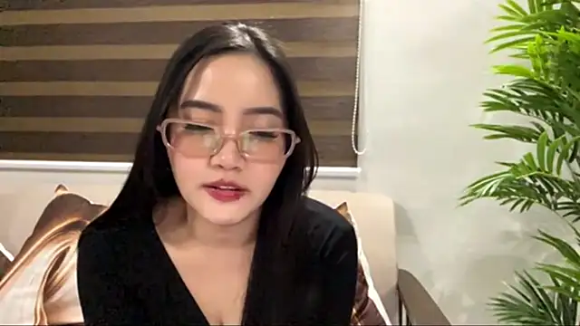 DainaSpector webcam
