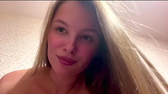 Luna_Foxis webcam