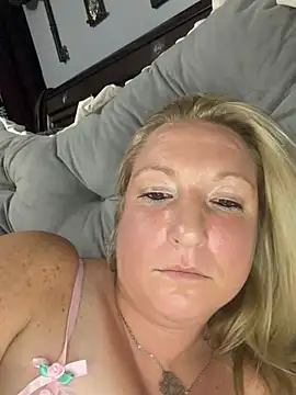 sweetkacibaby live cam on StripChat