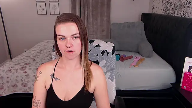 DaisieMaeXO webcam