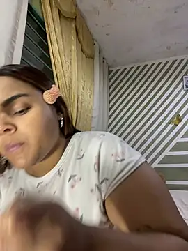Evabigass live cam on StripChat