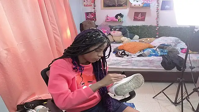 thianahorny webcam
