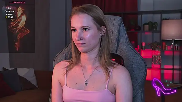 Megan_Rodgers live cam on StripChat
