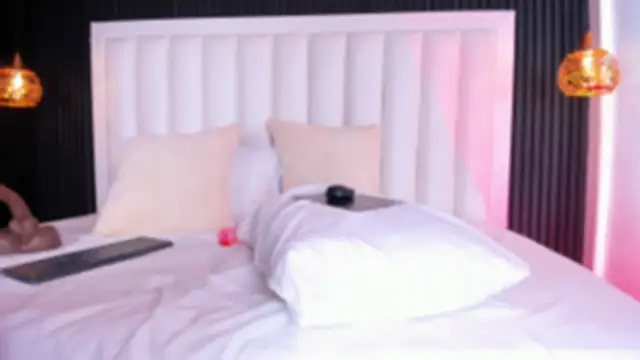 LucieMillerr webcam