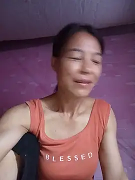 Lily-ly live cam on StripChat