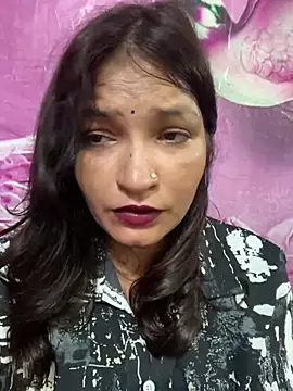 Priyaa_1433 live cam on StripChat