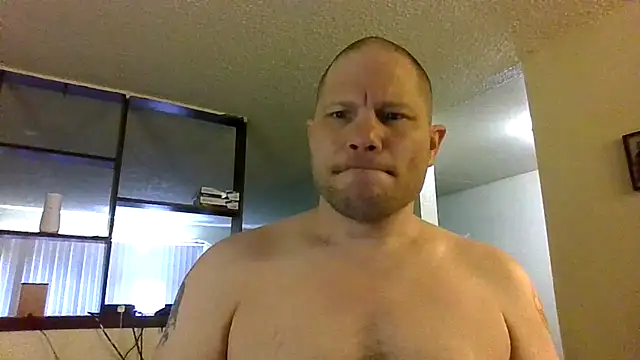 Alwayshard421 live cam on StripChat