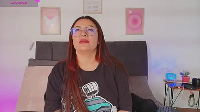 samm_curvy webcam