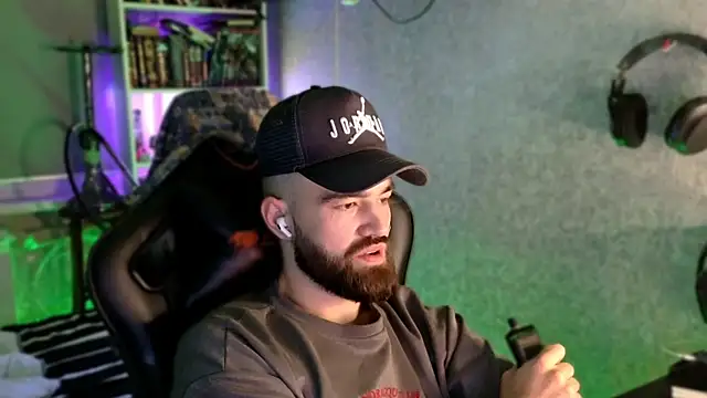 _Serious_Man webcam
