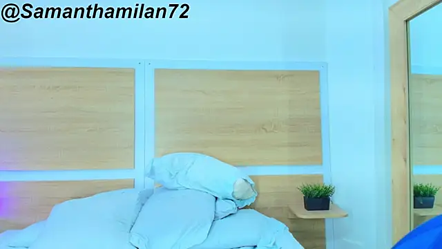 SamanthaMilann live cam on StripChat