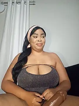 Goldie_Lexi live cam on StripChat