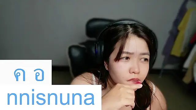 nunanunanuna live cam on StripChat