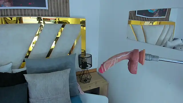 Luna_Naughty1 live cam