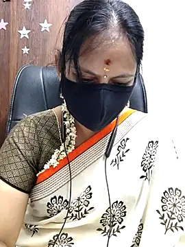 Tamil_white_beauty live cam on StripChat