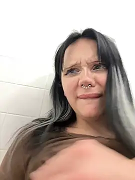 sukidaa live cam on StripChat