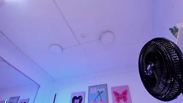 Sharon_Adamss webcam