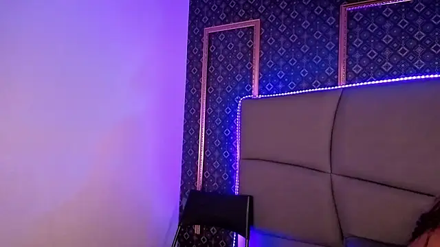 AgnesIvanova live cam on StripChat