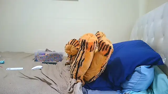 prettylondond - Prettylondond's free webcam - UK Sex Cams